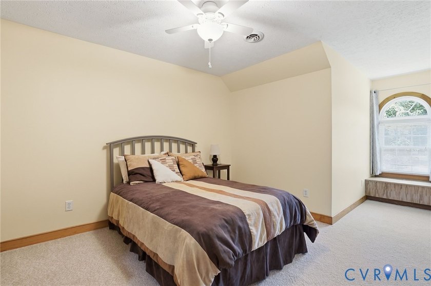 *New Price**Fantastic opportunity to own this beautiful brick - photo 32