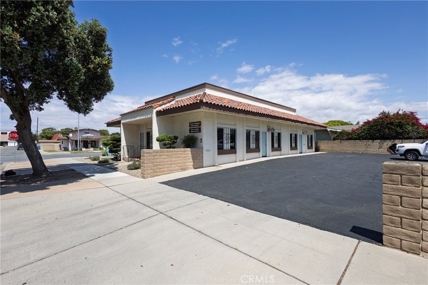 Prime Medical/Dental Office in Santa Maria 2340 SF Building on a - photo 33
