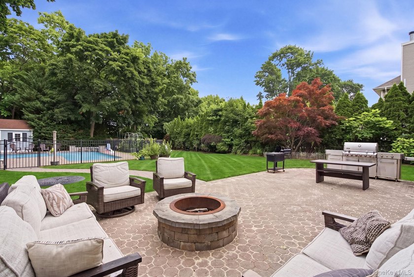 Welcome home to this Post Modern Colonial, where an impressive - photo 6