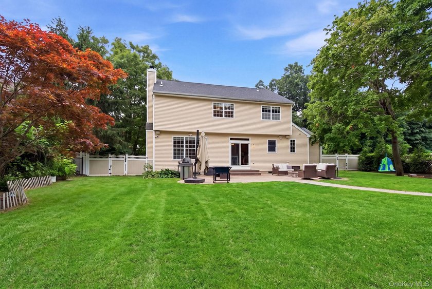 Welcome home to this Post Modern Colonial, where an impressive - photo 8