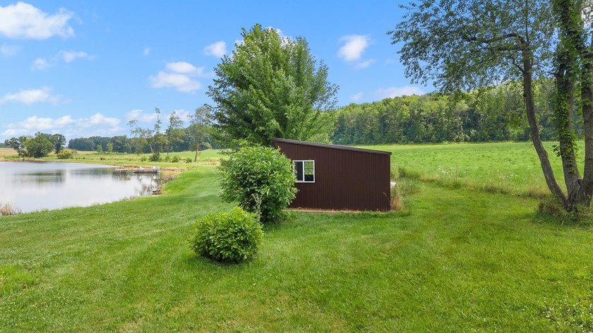 Discover a one-of-a-kind Sauk County Barndominium offering over - photo 8
