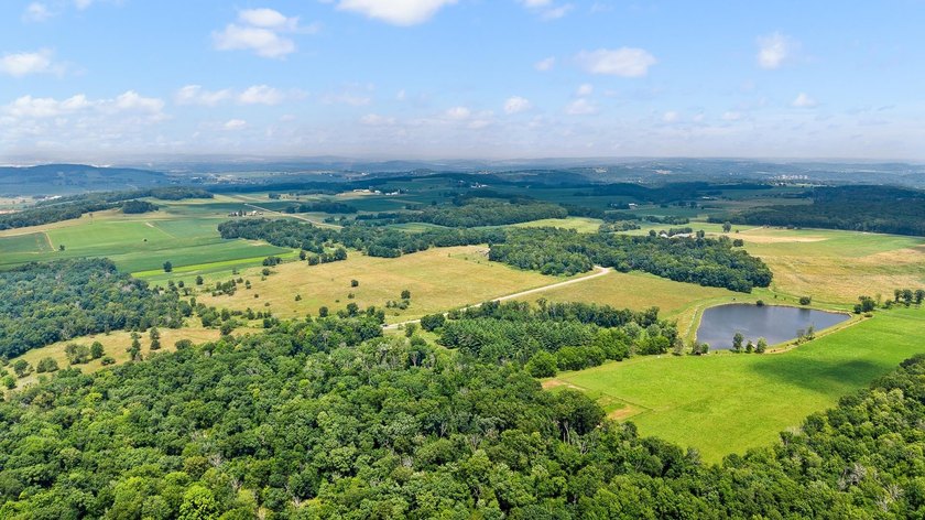 Discover a one-of-a-kind Sauk County Barndominium offering over - photo 10