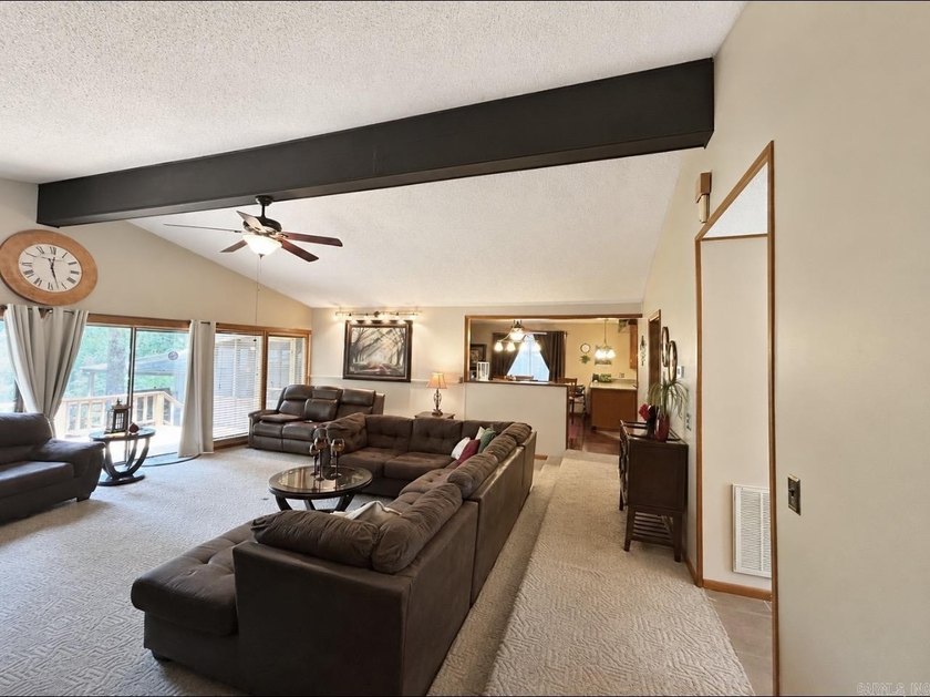 This Greers Ferry Lake area home retreat, is just 3.3 miles to - photo 6