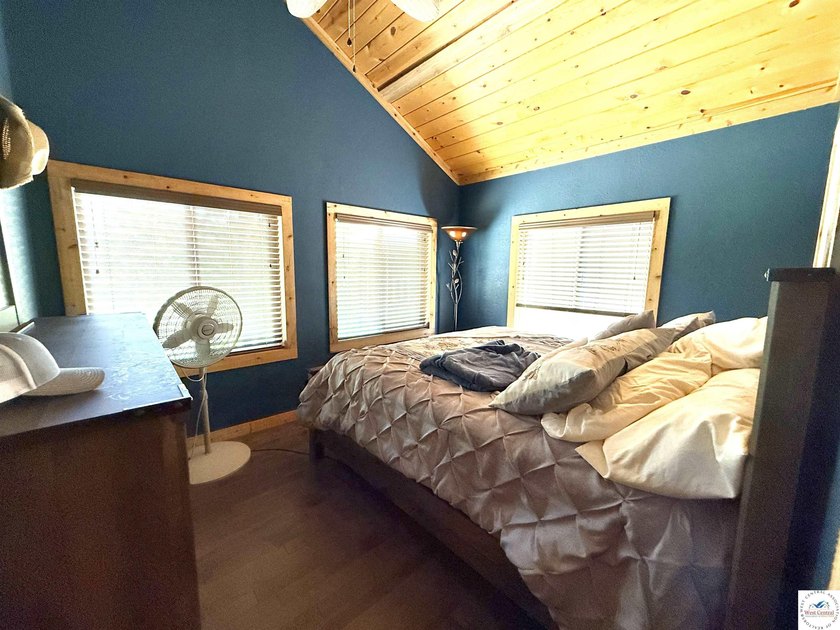 Looking for that optimal full-time home or weekend retreat? This - photo 22
