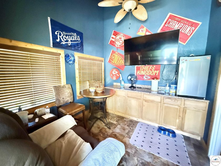 Looking for that optimal full-time home or weekend retreat? This - photo 28