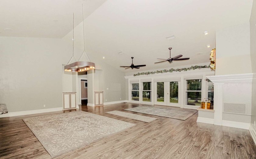 Welcome to your peaceful retreat in Lake City, Florida. This - photo 4