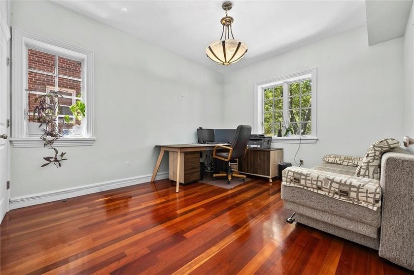 Spacious 3-Bedroom Condo with Private Parking for 2 cars &amp; and - photo 12