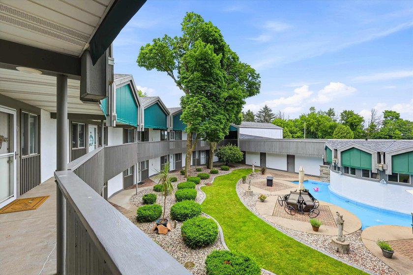 Why rent when you can own? This move-in ready condo features a - photo 3