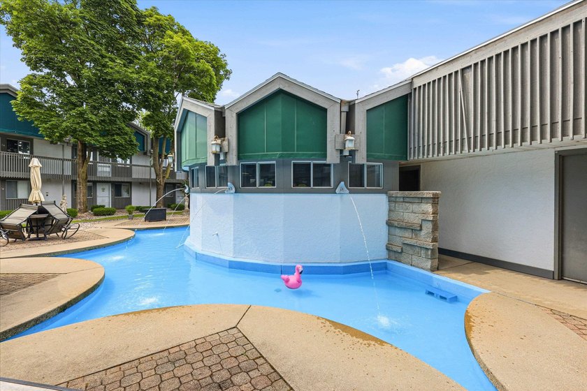 Why rent when you can own? This move-in ready condo features a - photo 4