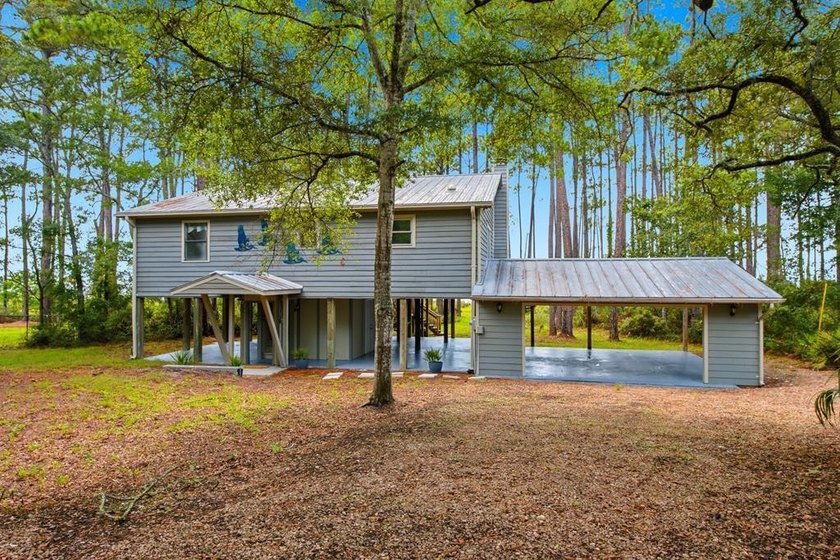 Introducing Bayshore Retreat - a rare 1.4-acre bayfront - photo 3