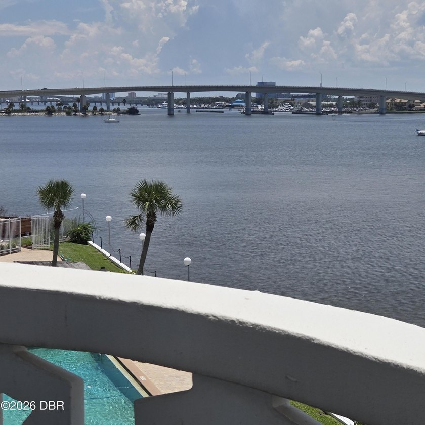 Million-Dollar Views Without the Million-Dollar Price Tag! - photo 4