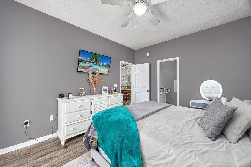 PRIDE OF OWNERSHIP SHOWS IN THIS HIGHLY DESIRABLE 1ST FLOOR, 2 - photo 18