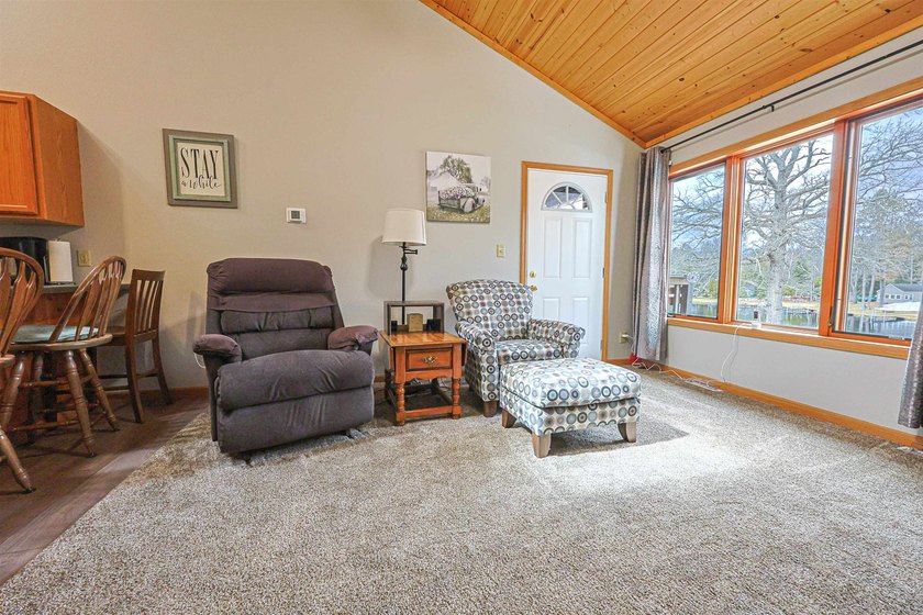 Condo MLS #50323380. Welcome to your perfect riverside retreat - photo 7