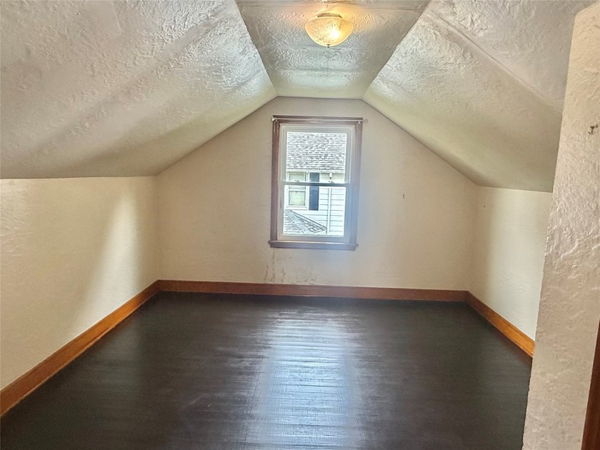 Here is your chance to own a nice house located on the East Hill - photo 19