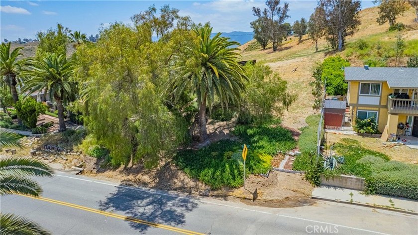 Listing courtesy of Lori Robinson, Coldwell Banker Associated - photo 4