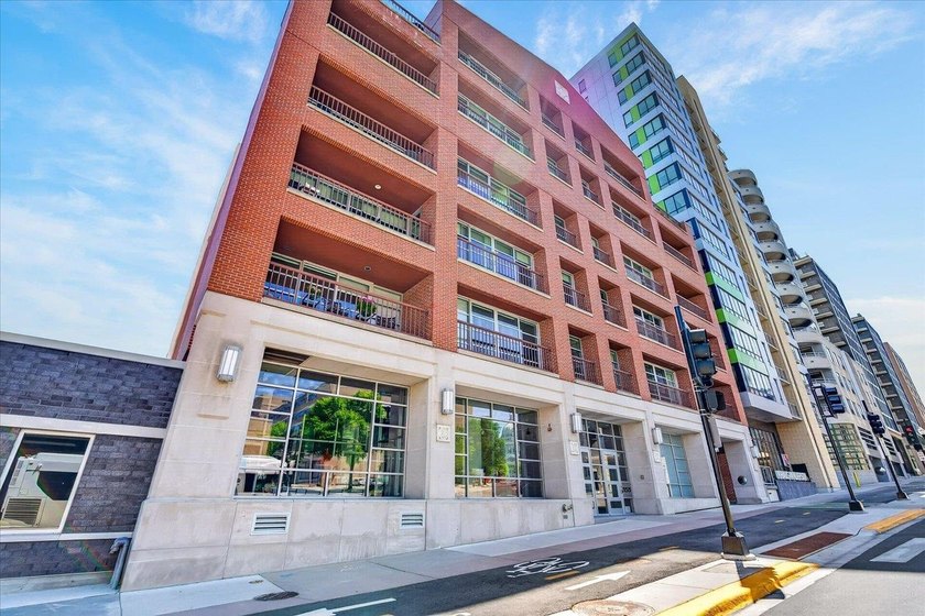 Contemporary, unique office condominium in the heart of vibrant - photo 4