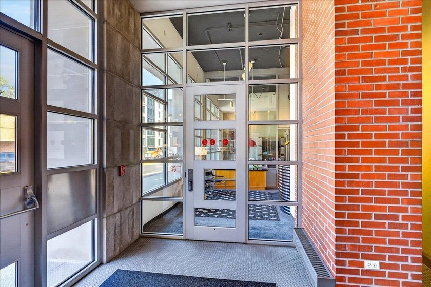 Contemporary, unique office condominium in the heart of vibrant - photo 9