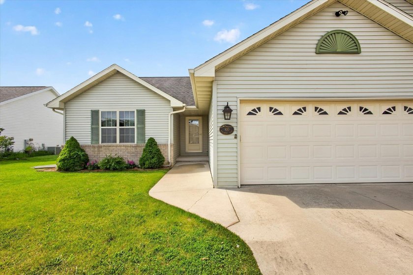 Don't miss this 2009 Energy Star approved ranch home in East De - photo 5
