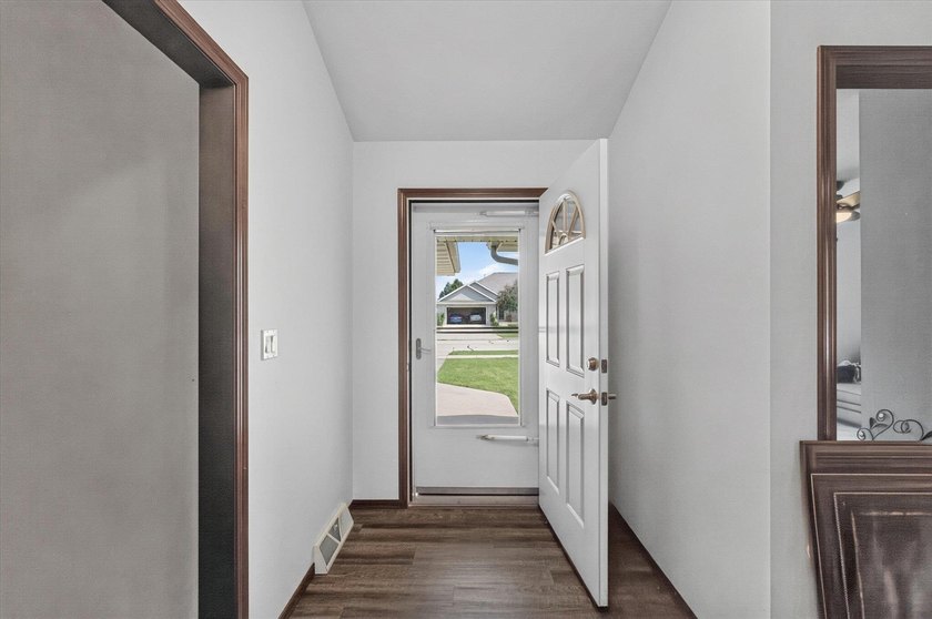 Don't miss this 2009 Energy Star approved ranch home in East De - photo 6