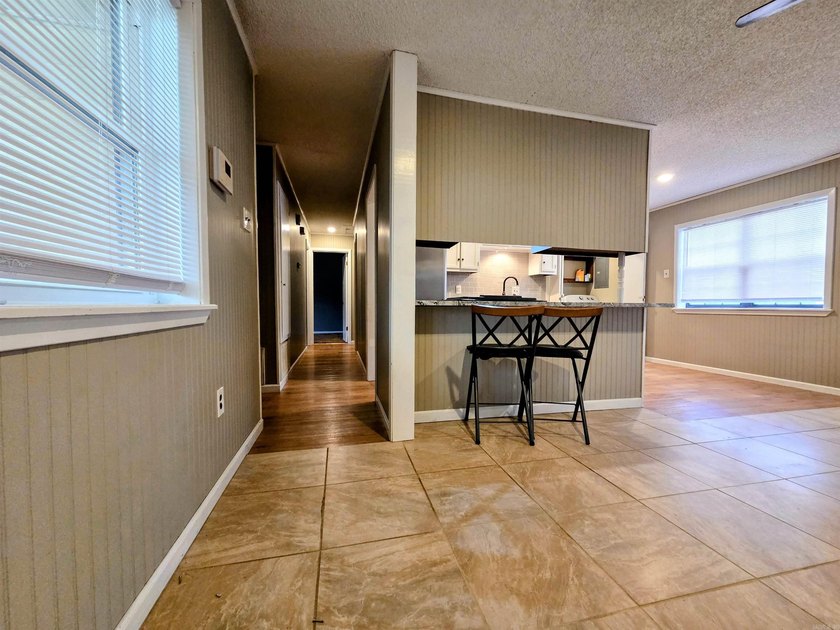 Welcome home to this charming 3-bedroom, 1-bath home that's - photo 10
