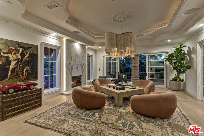 The Villa Contenta, a walled and gated exceptional estate that - photo 6