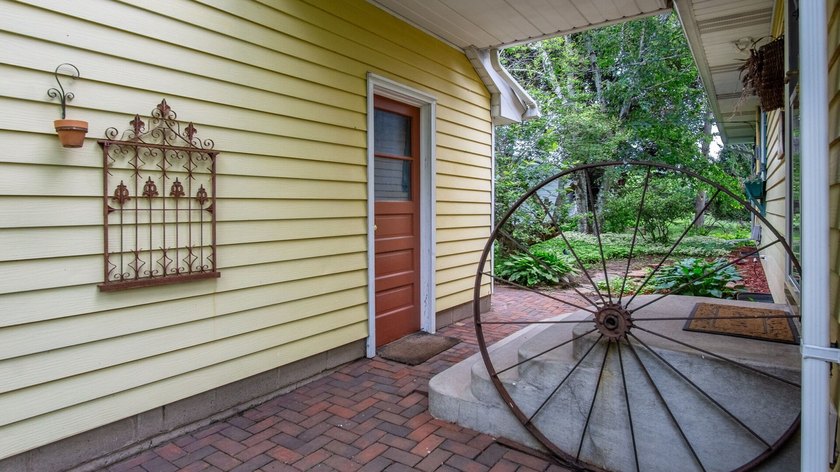 This is your chance to own a meticulously well cared for home on - photo 14