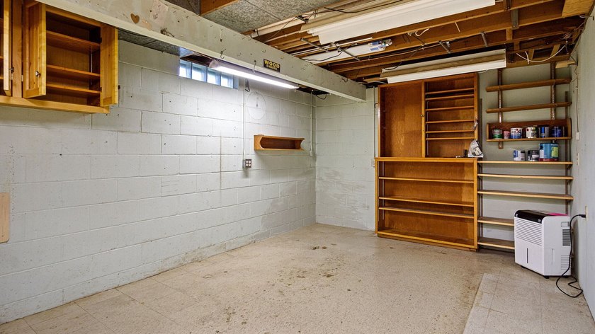 This is your chance to own a meticulously well cared for home on - photo 40
