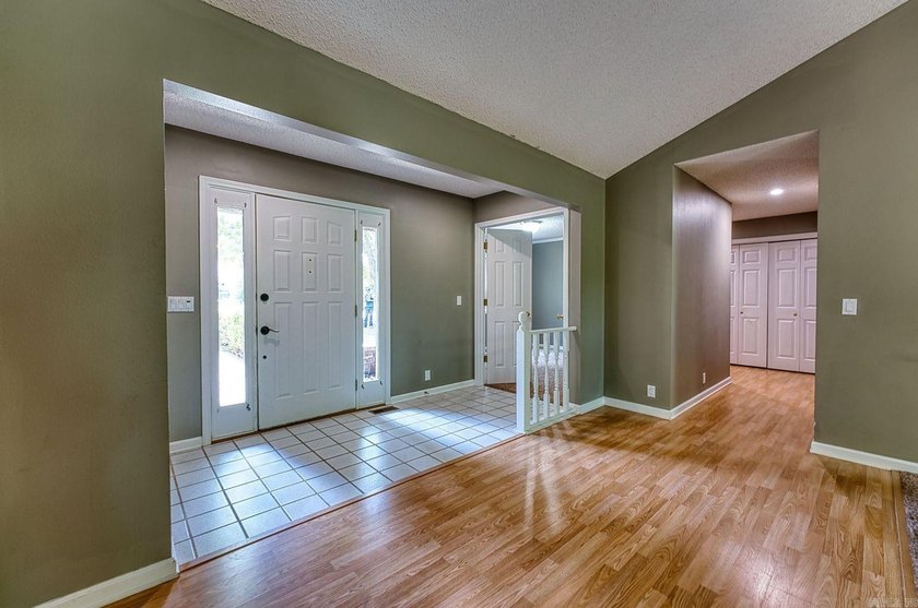 Charming 1993-built sanctuary nestled in a desirable location - photo 4