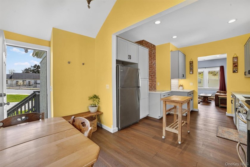 Welcome to this beautifully maintained two-family duplex - photo 11