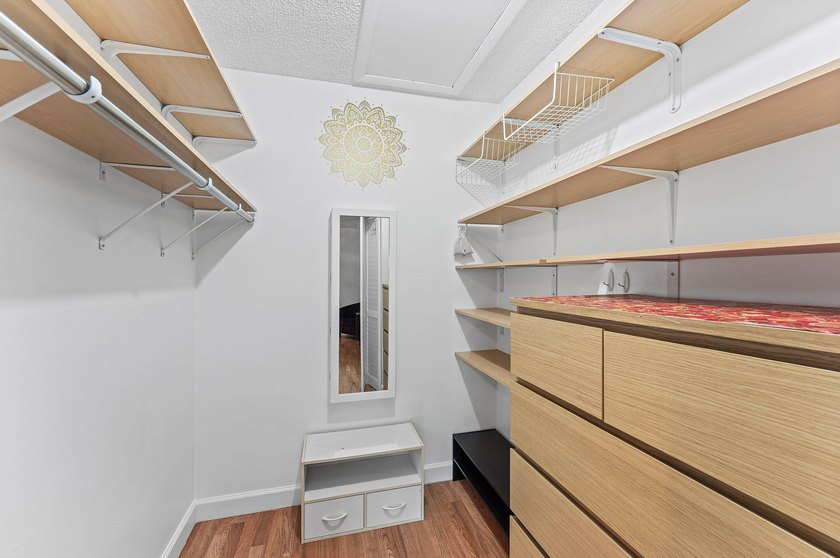Bright, immaculate, 2- bedroom, 2-bath villa is the perfect - photo 16