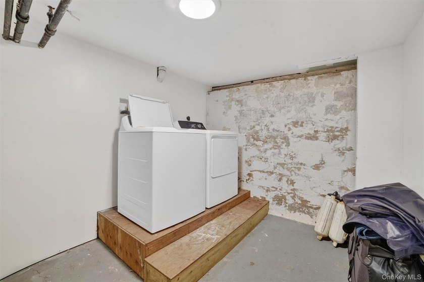 Welcome to this beautifully maintained two-family duplex - photo 32