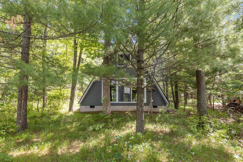 A-Frame - 3 seasons, 2 bedroom home on quiet, private Lake - photo 4