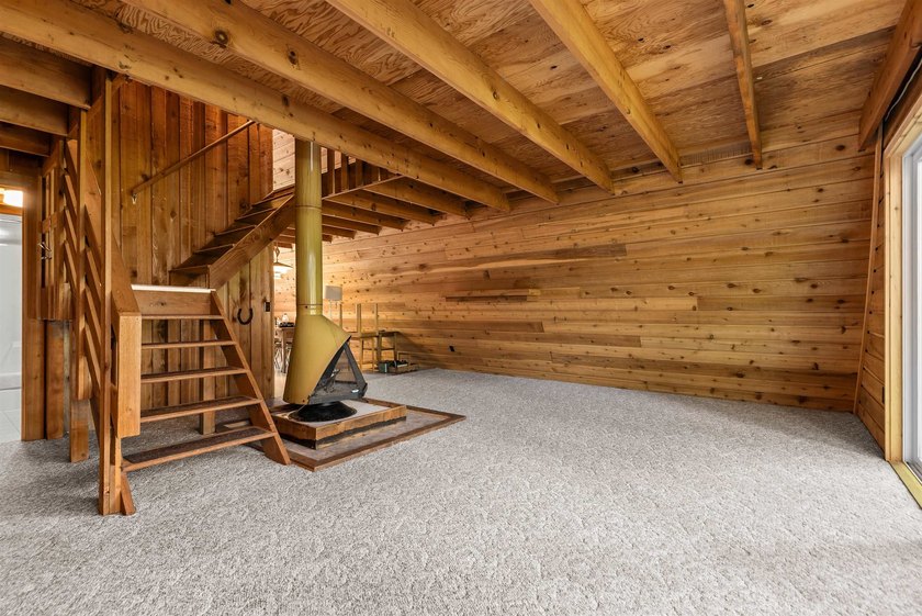 A-Frame - 3 seasons, 2 bedroom home on quiet, private Lake - photo 8