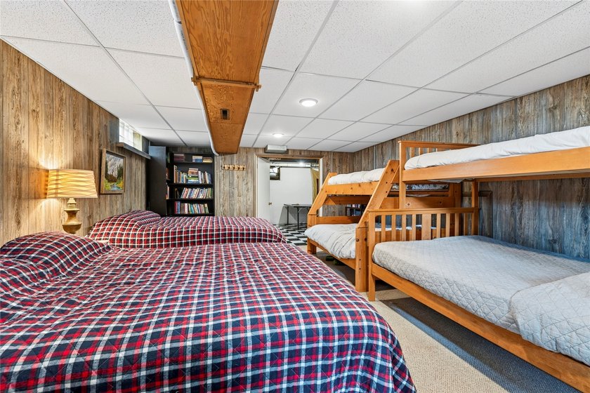 Like-new, extensively remodeled Long Lake retreat with - photo 37