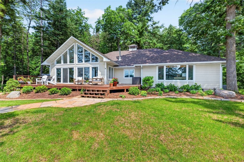 Like-new, extensively remodeled Long Lake retreat with - photo 38