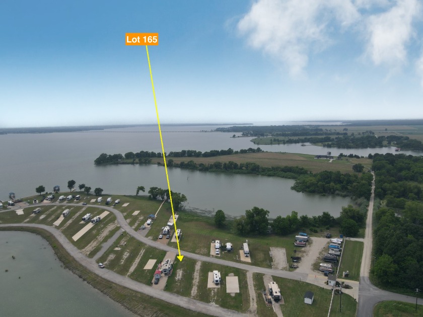 Waterfront 3,311sq ft in Peninsula Point - photo 6
