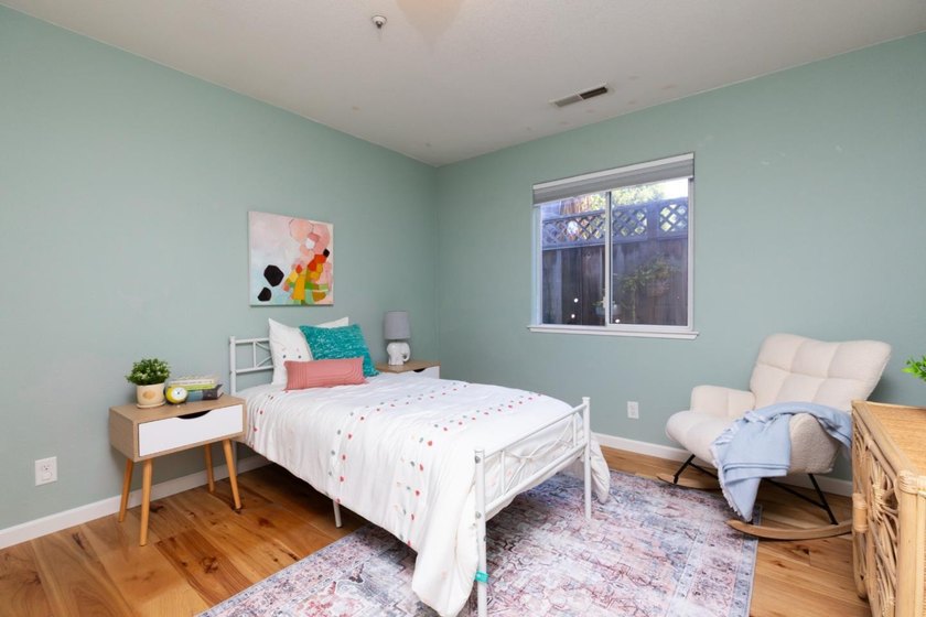 Tucked away on a quiet private cul-de-sac in the heart of Live - photo 24