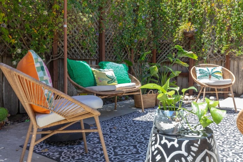 Tucked away on a quiet private cul-de-sac in the heart of Live - photo 39