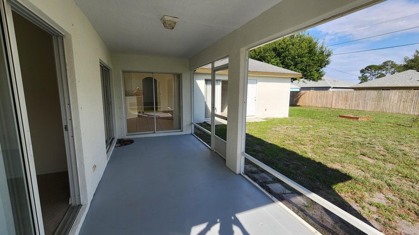 Spacious 4BR/3BA home in southwest Port St. Lucie near the - photo 2