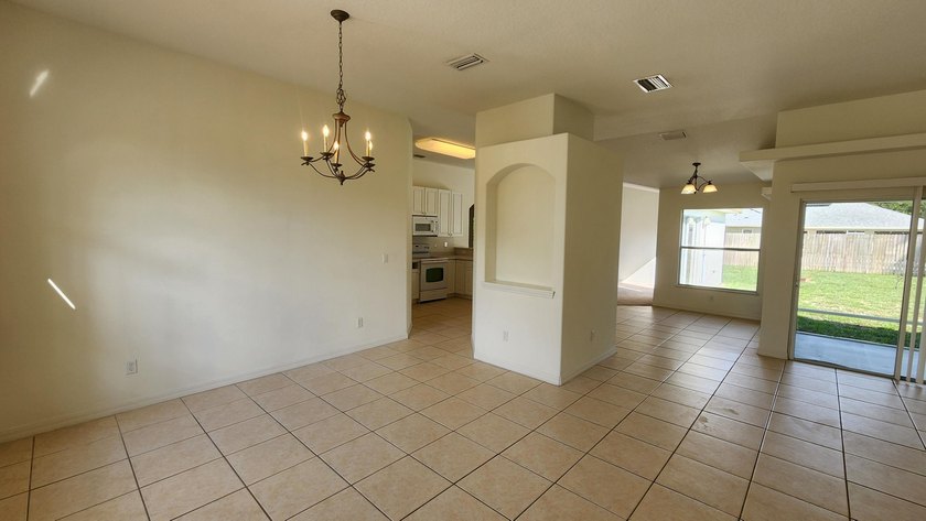 Spacious 4BR/3BA home in southwest Port St. Lucie near the - photo 5