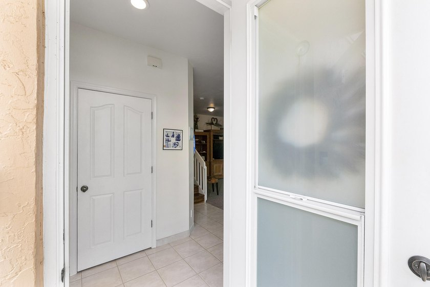 RARELY available end unit townhome with lots of privacy, a - photo 8