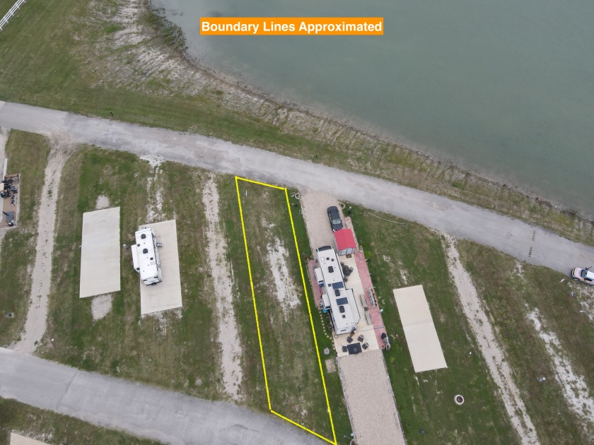 Waterfront 3,311sq ft in Peninsula Point - photo 13