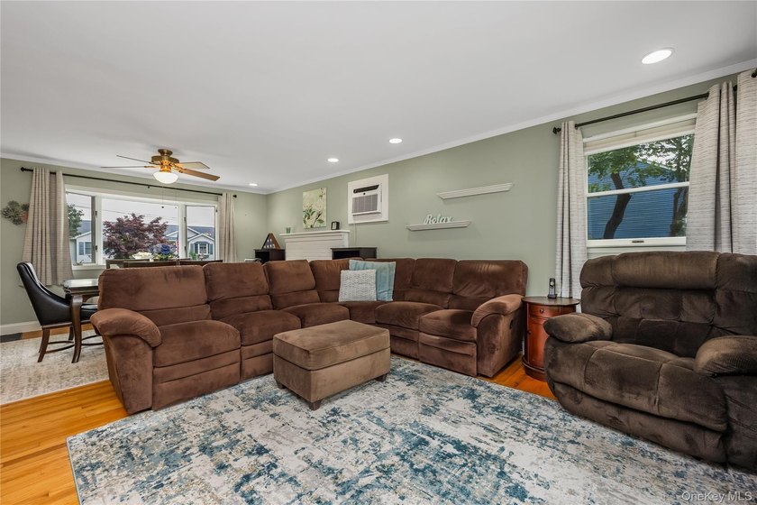 Beautifully Maintained and Updated 2 Bedroom Ranch with Open - photo 8