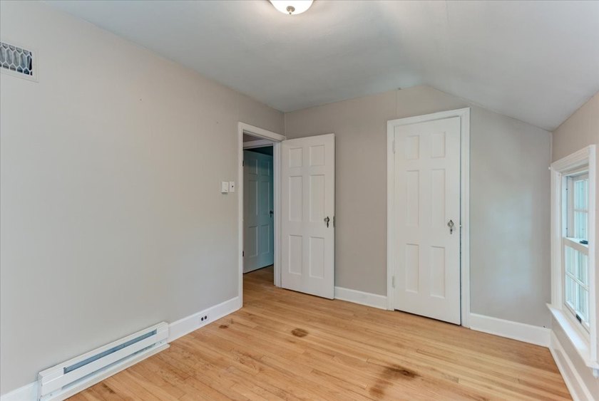 Grand Two-Story Home in Desirable Oakwood Heights! Welcome home - photo 27