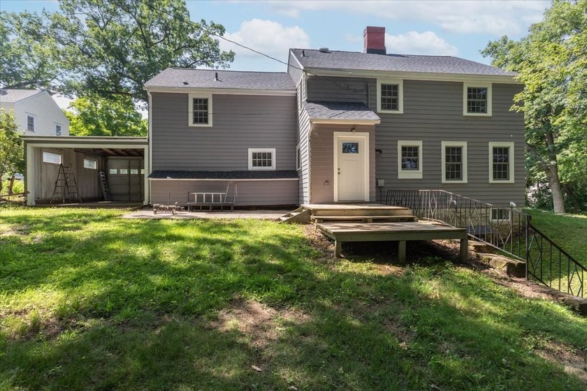 Grand Two-Story Home in Desirable Oakwood Heights! Welcome home - photo 39