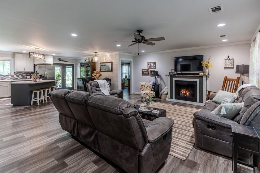 Discover the perfect blend of privacy, comfort, and convenience - photo 7