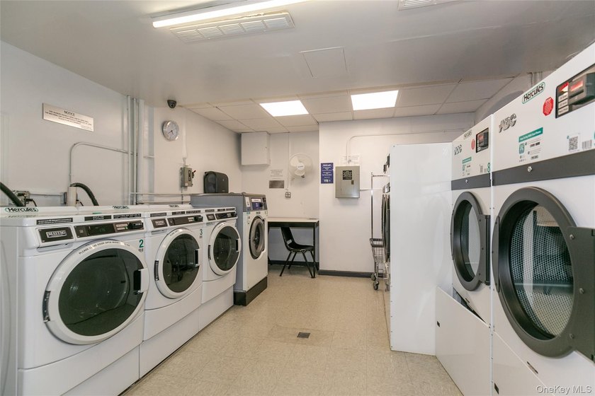 Welcome to this elegant, move in ready, 2-bedroom, 1-bathroom - photo 12