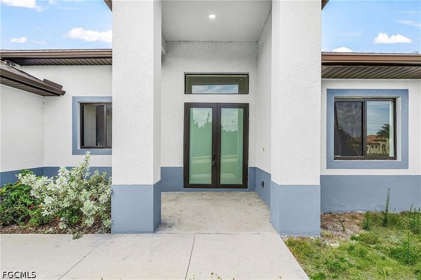 Experience a touch of modern luxury in this 2024-built residence - photo 3
