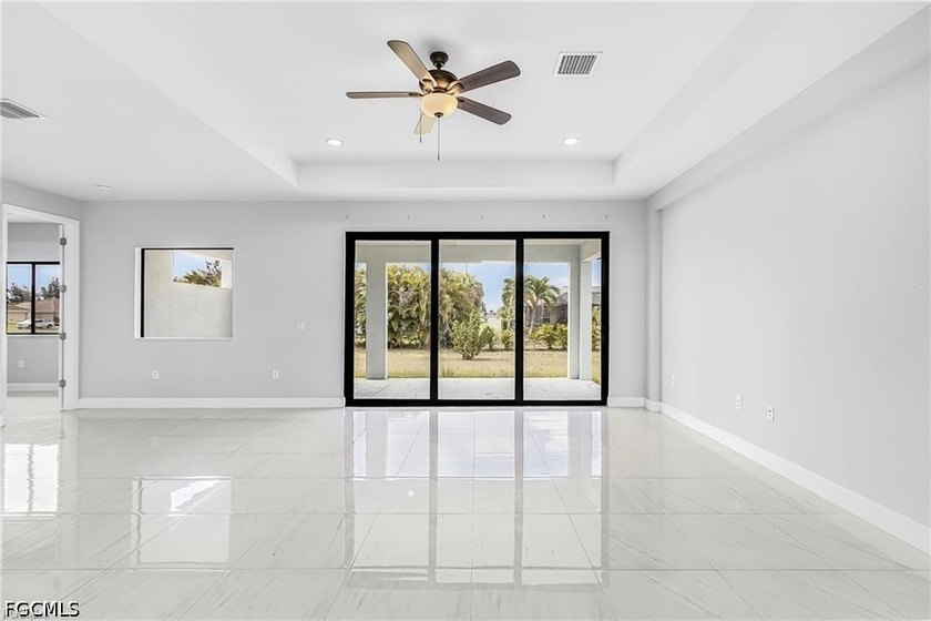 Experience a touch of modern luxury in this 2024-built residence - photo 7