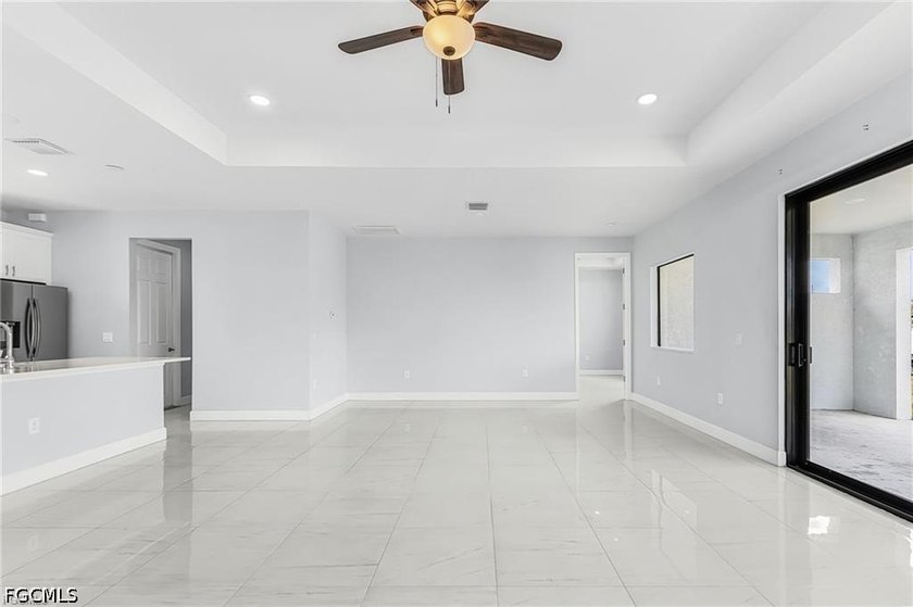 Experience a touch of modern luxury in this 2024-built residence - photo 9